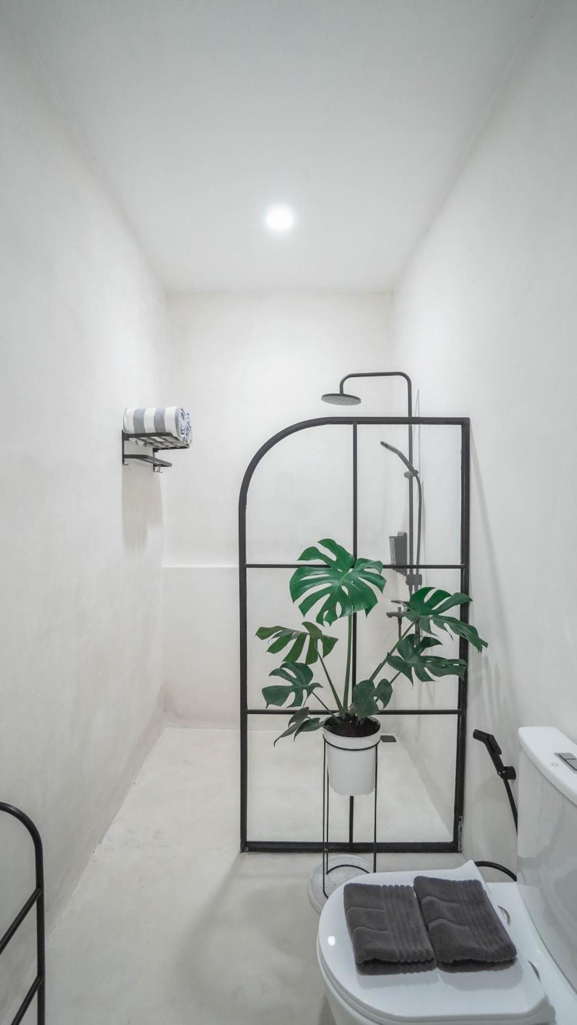 Bohemian Jogja Villas With Private Pool Kejayan Exterior foto