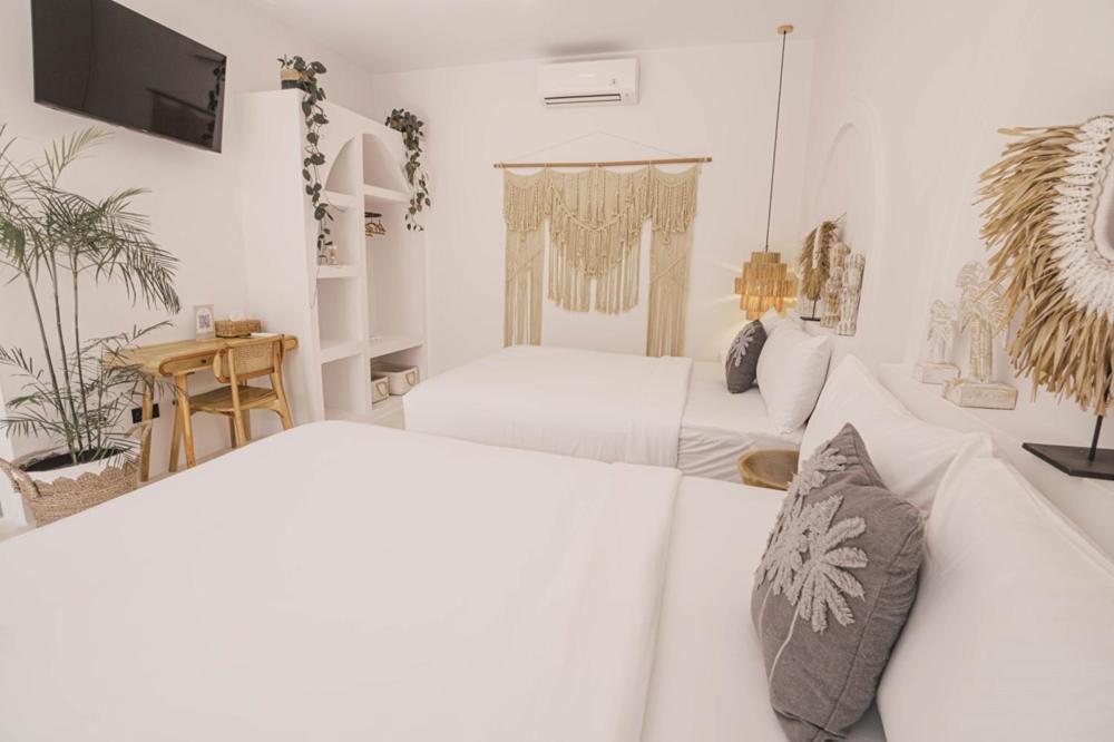 Bohemian Jogja Villas With Private Pool Kejayan Exterior foto