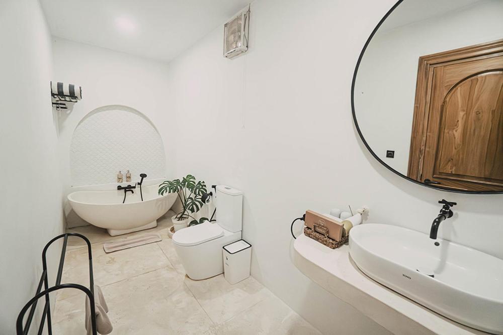 Bohemian Jogja Villas With Private Pool Kejayan Exterior foto