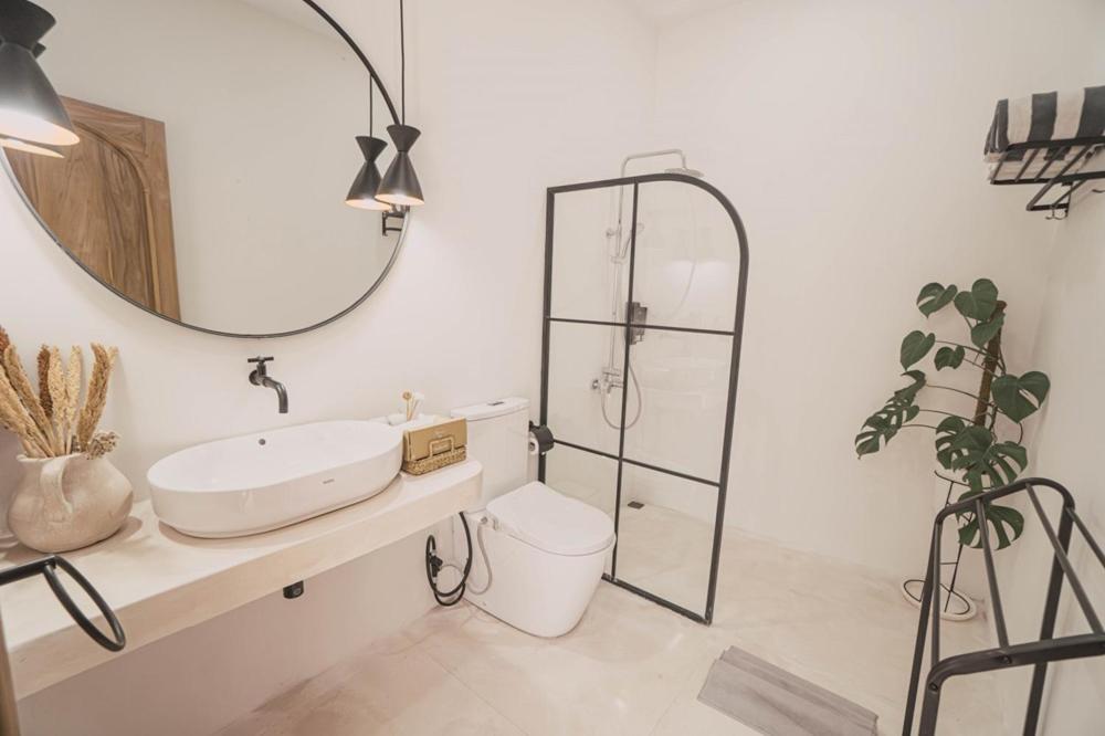 Bohemian Jogja Villas With Private Pool Kejayan Exterior foto